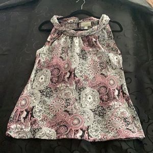 Dress Barn rolled collar sleeveless blouse